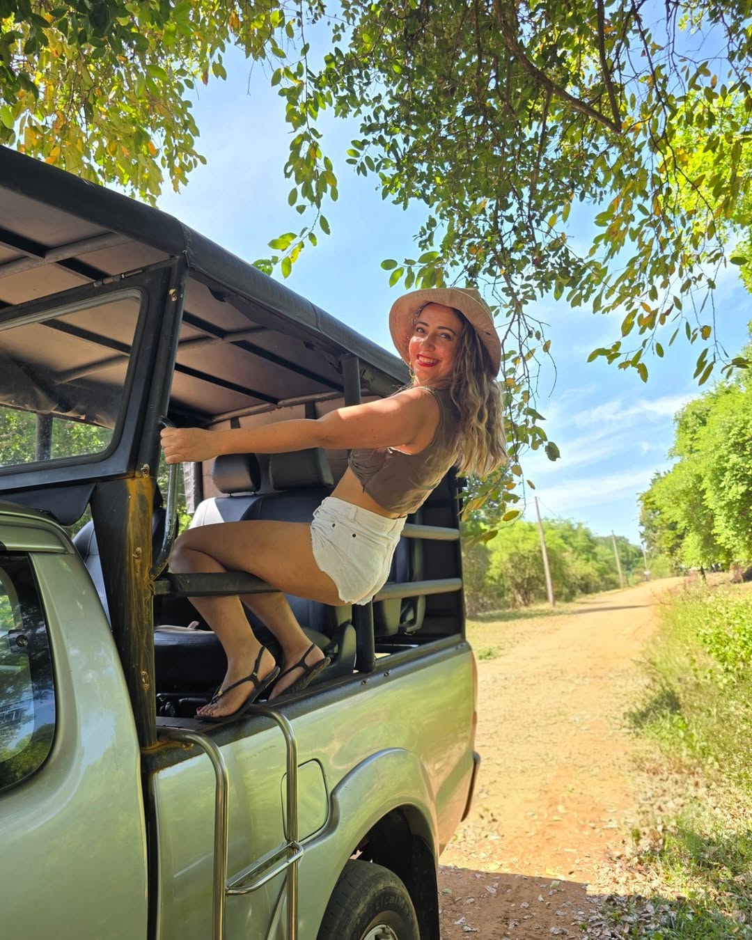 Elephants at the Menik River inside Yala National Park